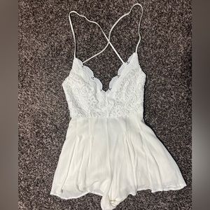 Lulus white romper. Size Medium.
